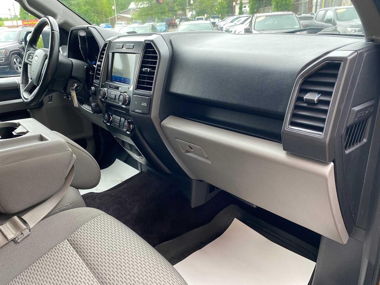 Ford F-150 XLT SuperCrew 4WD 2017