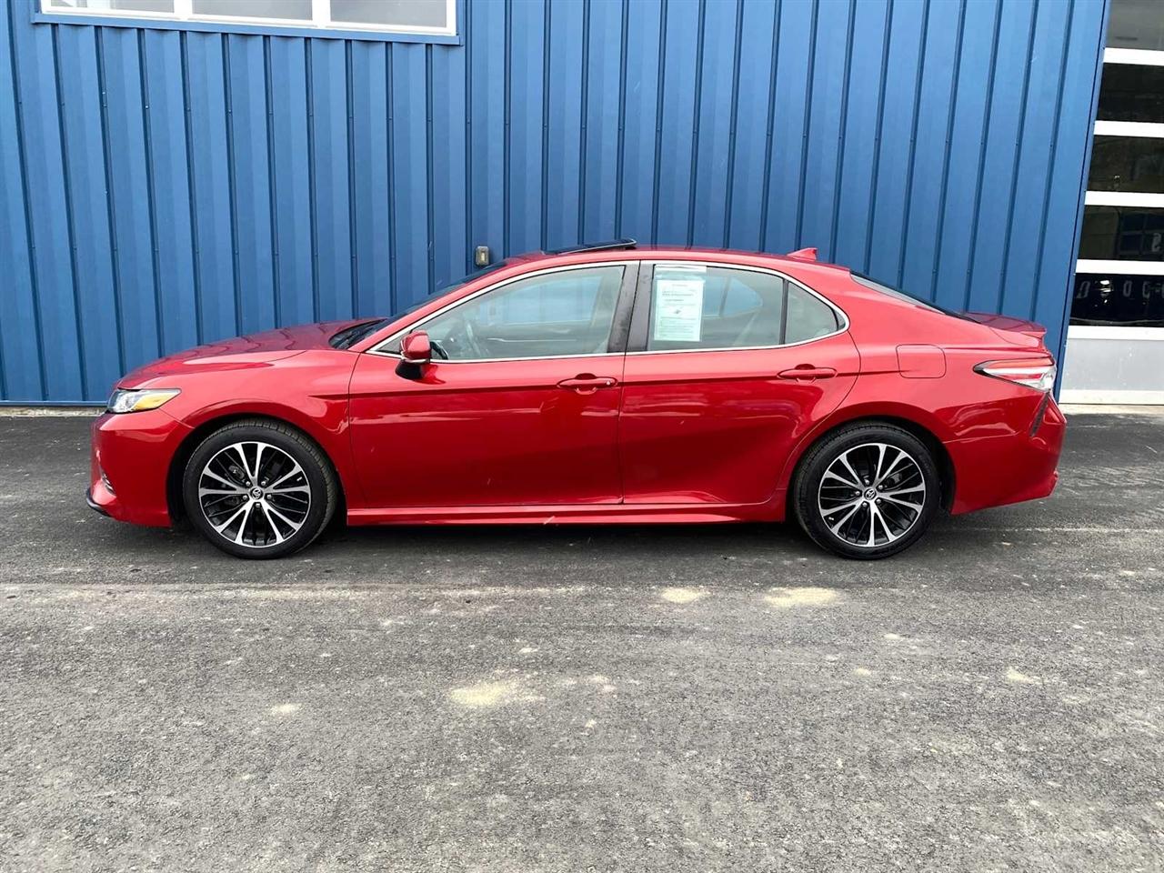 Toyota Camry SE 2019
