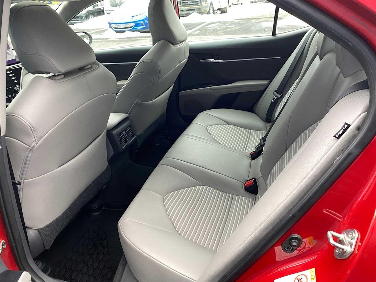 Toyota Camry SE 2019