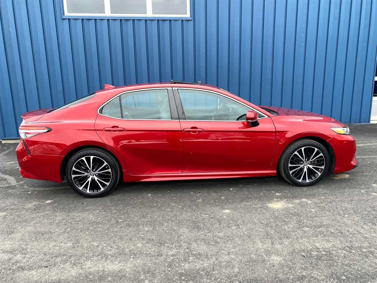 Toyota Camry SE 2019
