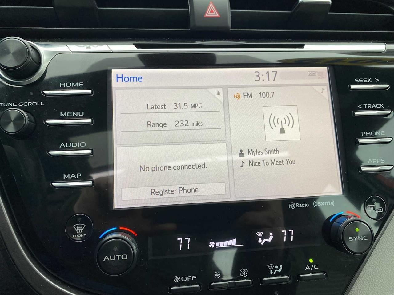 Toyota Camry SE 2019