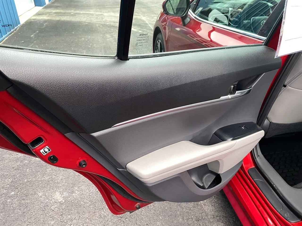 Toyota Camry SE 2019