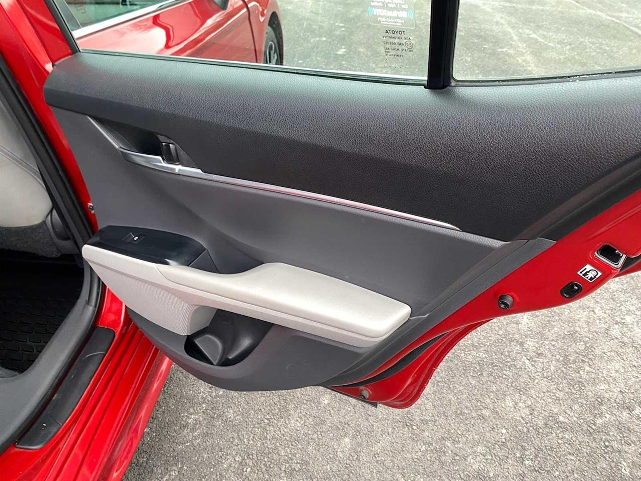 Toyota Camry SE 2019