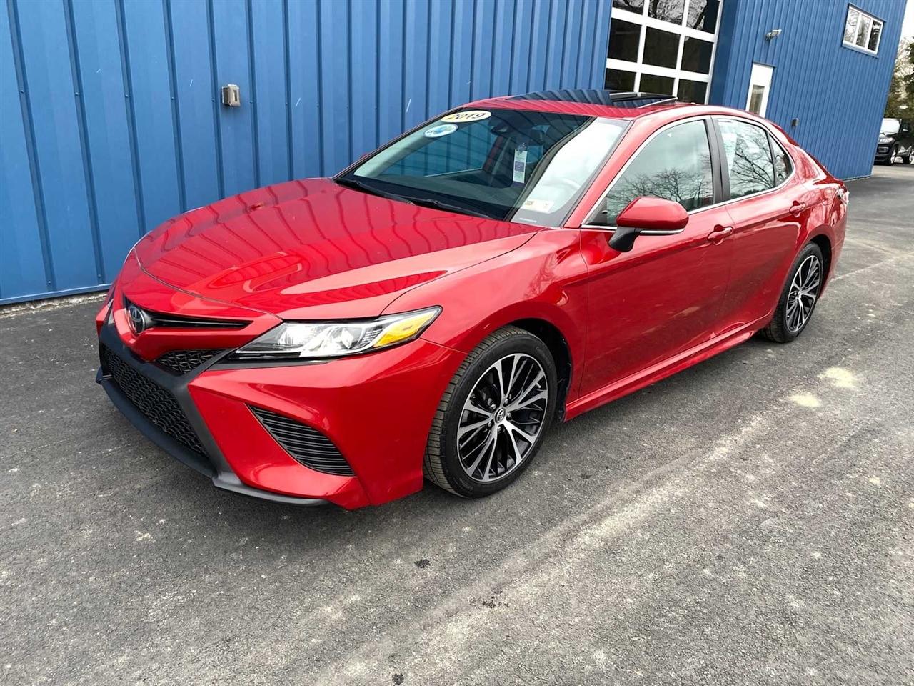 Toyota Camry SE 2019