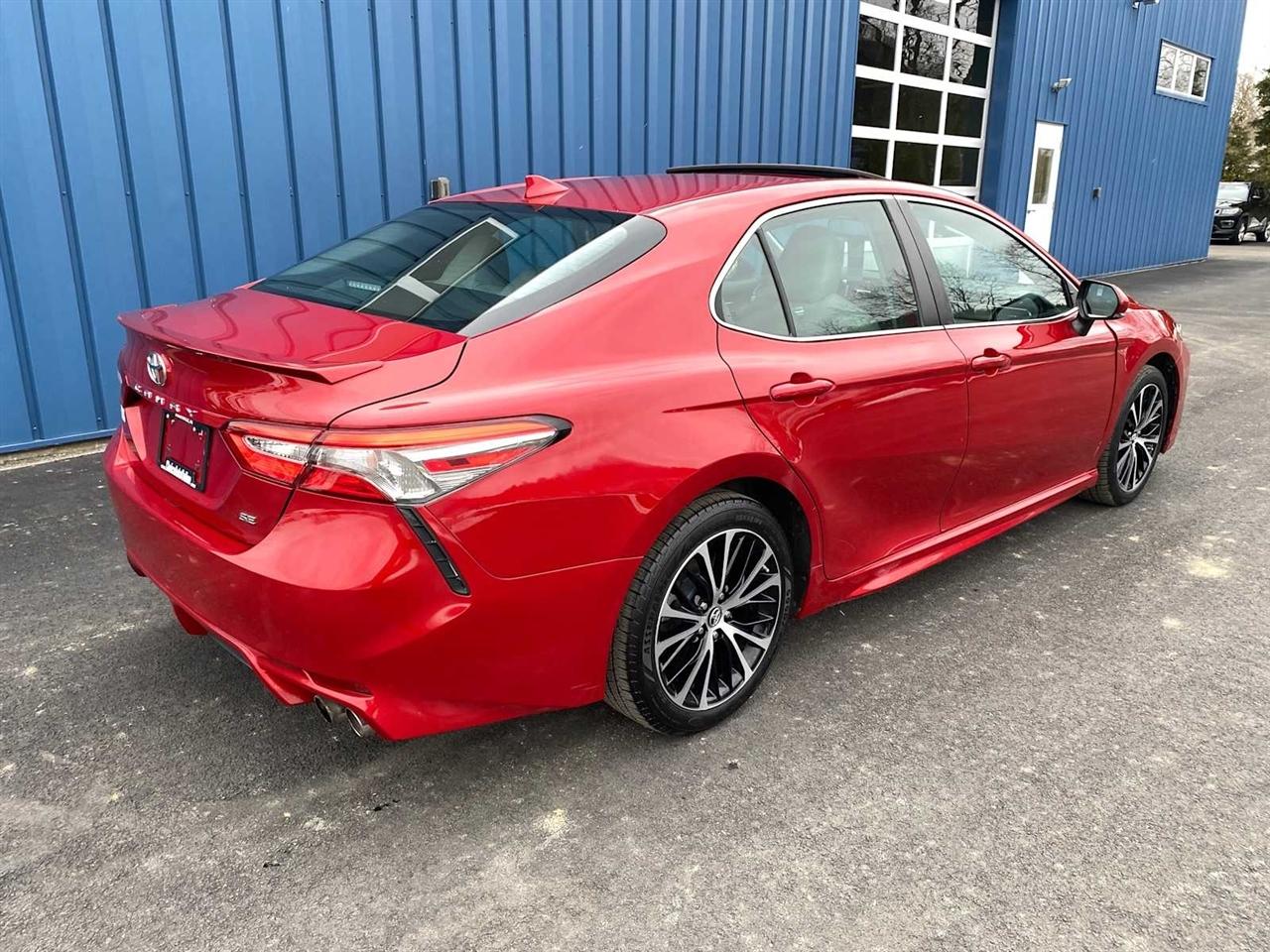 Toyota Camry SE 2019