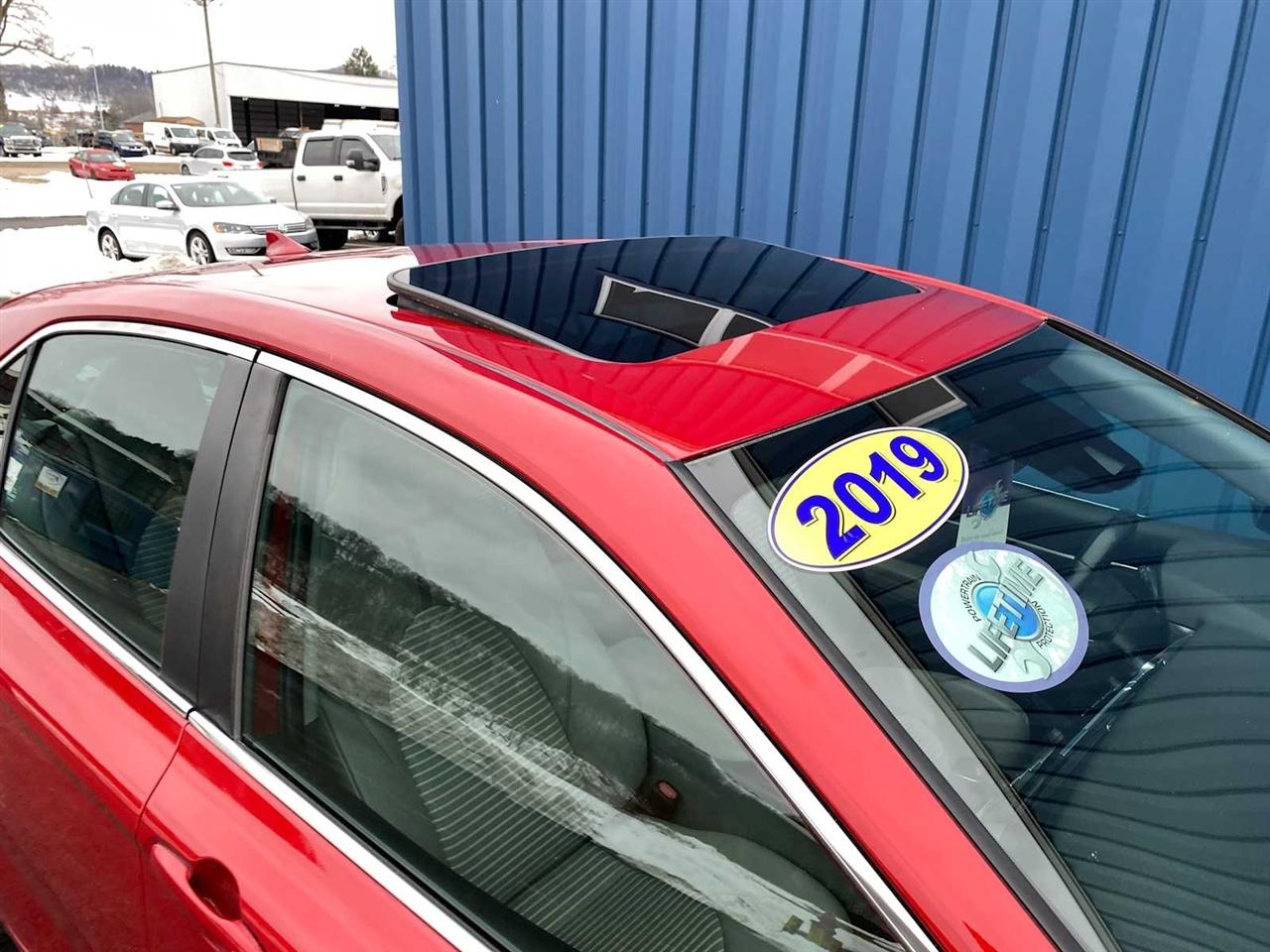 Toyota Camry SE 2019