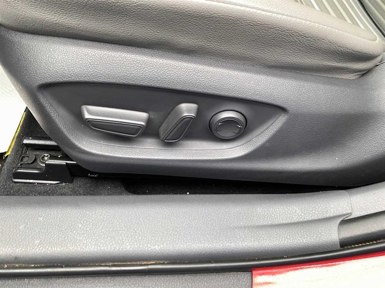 Toyota Camry SE 2019