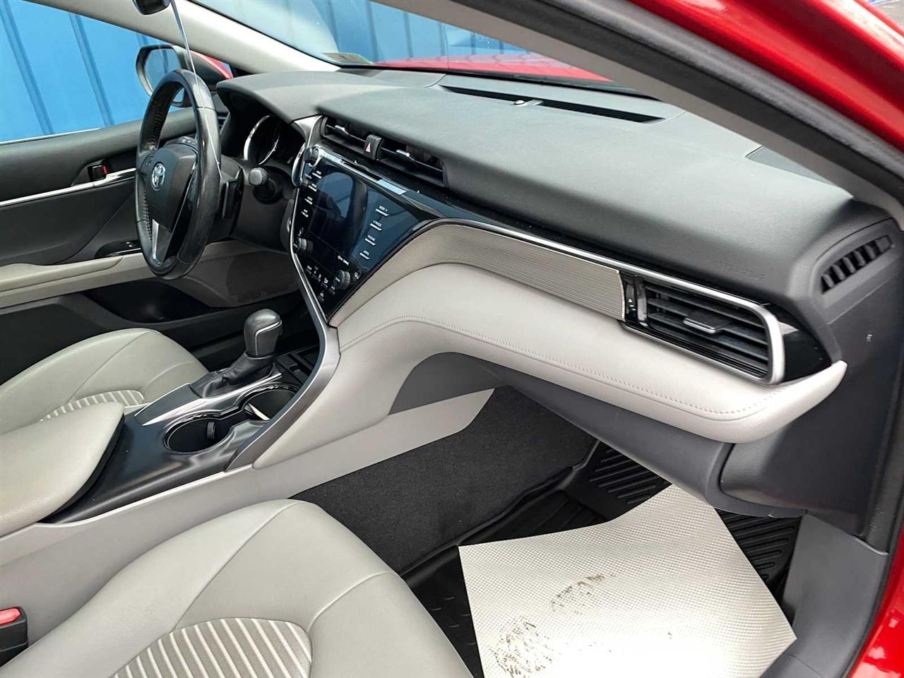 Toyota Camry SE 2019