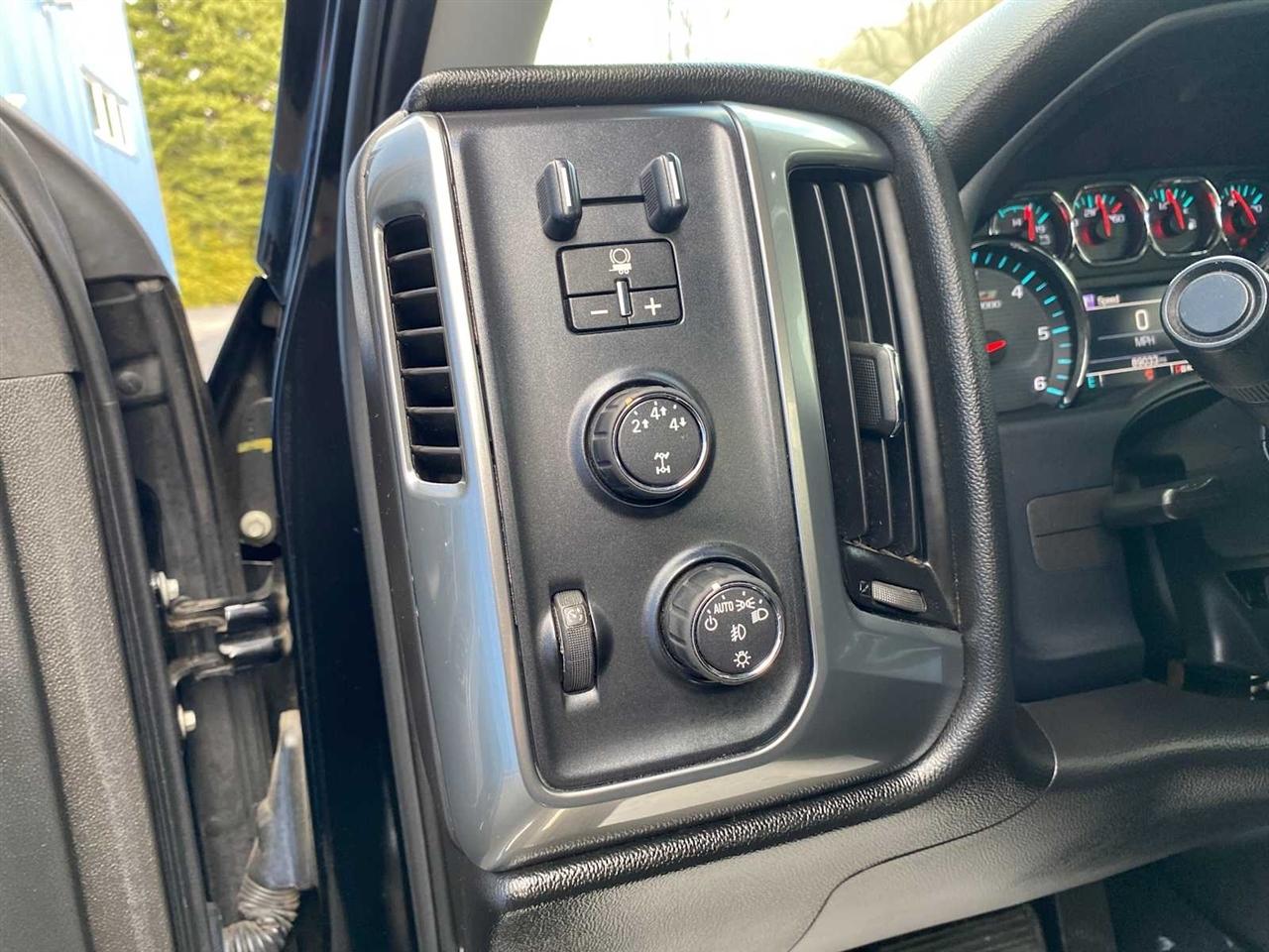 Chevrolet Silverado 2500HD LT Double Cab 4WD 2016