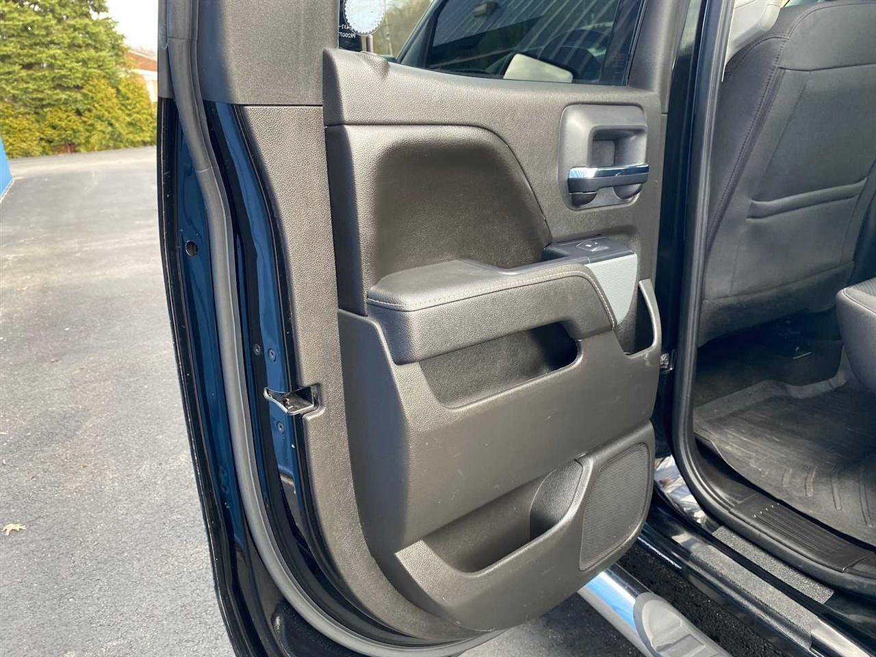 Chevrolet Silverado 2500HD LT Double Cab 4WD 2016