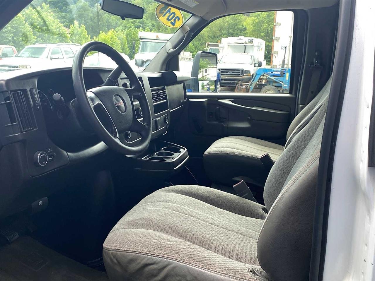 GMC Savana G3500 2015