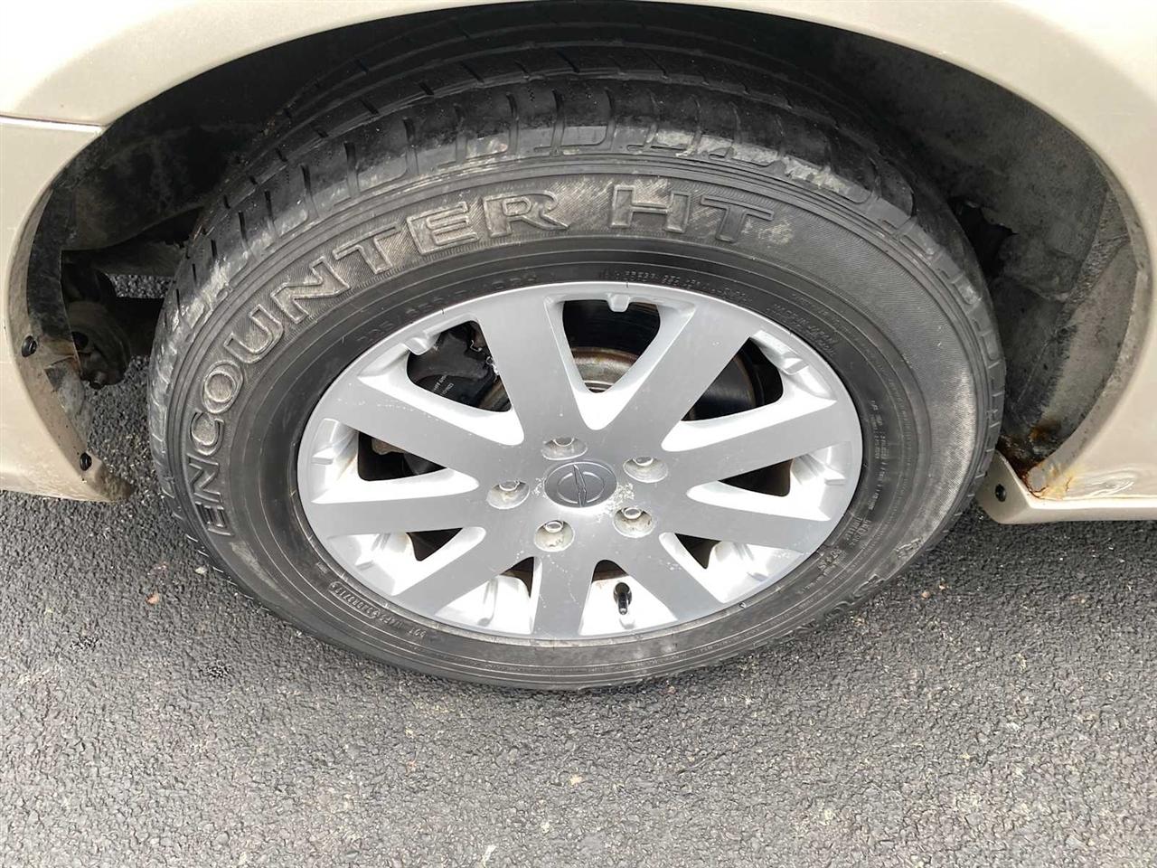 Chrysler Town & Country Touring-L 2012