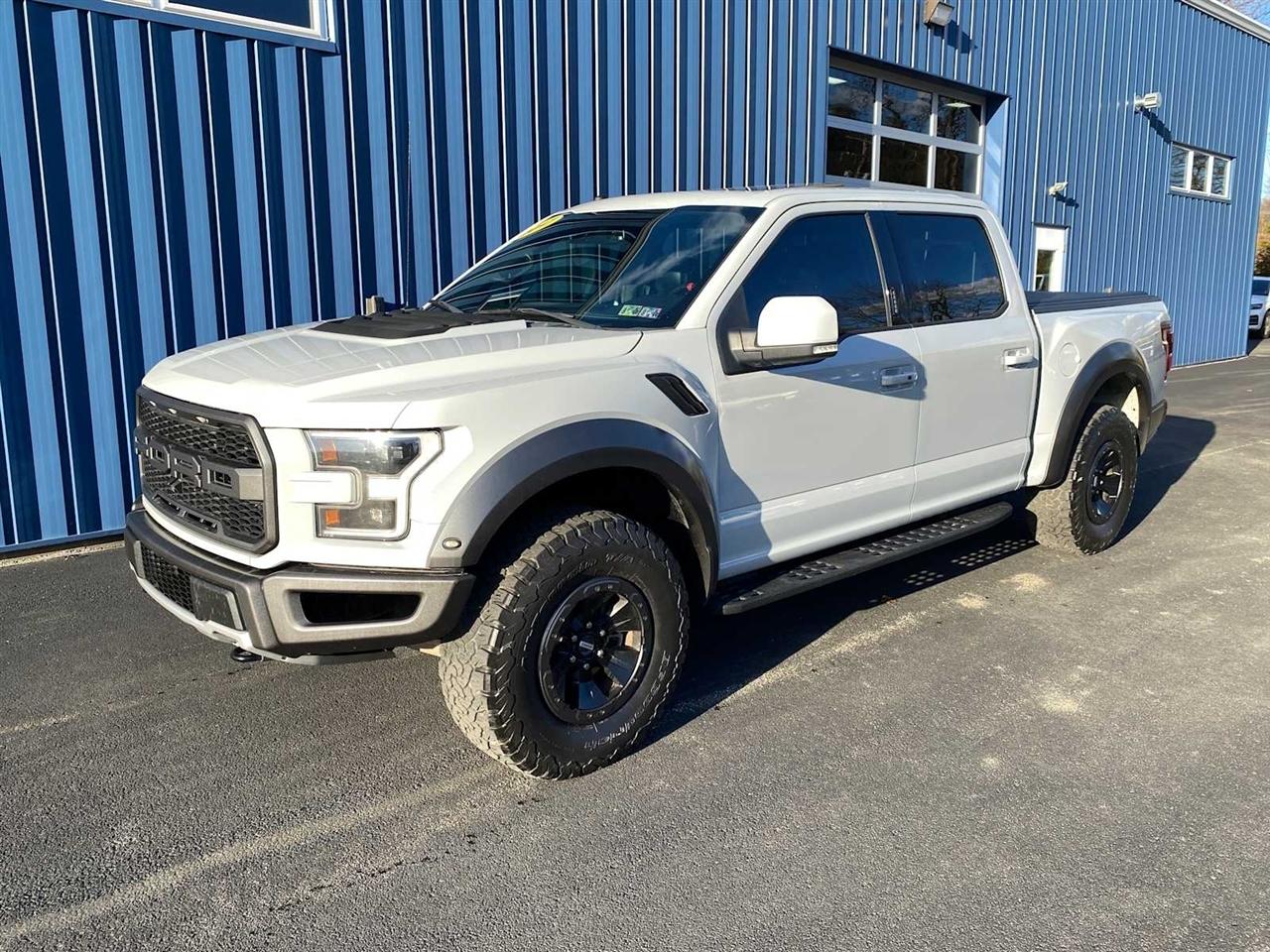 Ford F-150 Raptor SuperCrew 4WD 2017