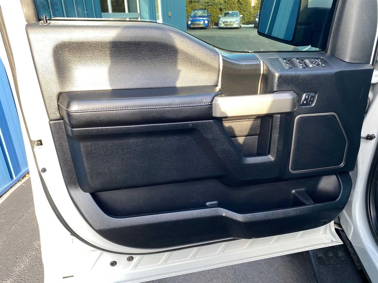 Ford F-150 Raptor SuperCrew 4WD 2017