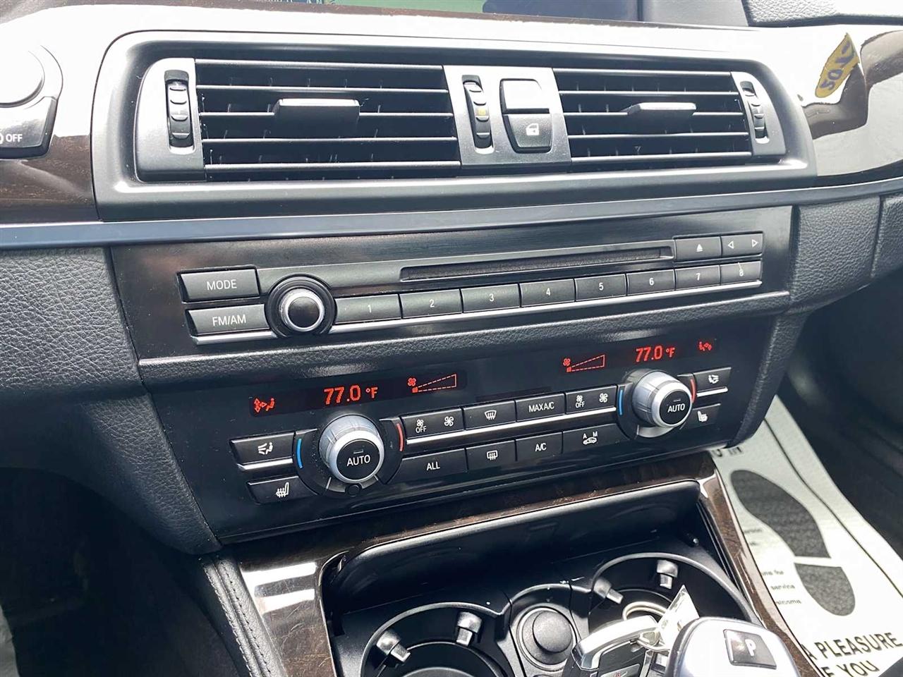 BMW 5-Series 535i xDrive 2013