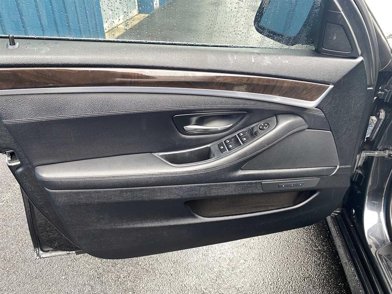 BMW 5-Series 535i xDrive 2013