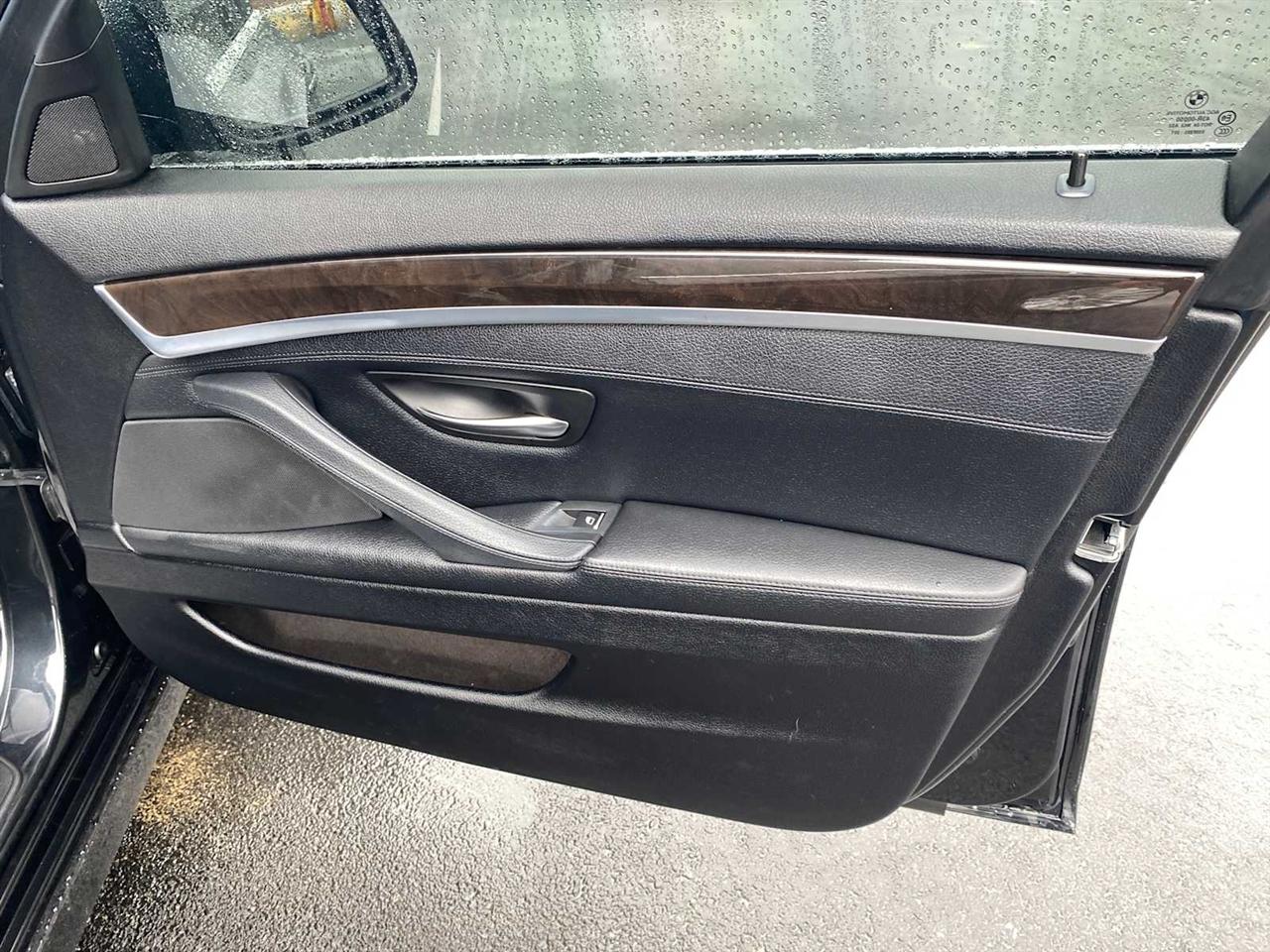 BMW 5-Series 535i xDrive 2013