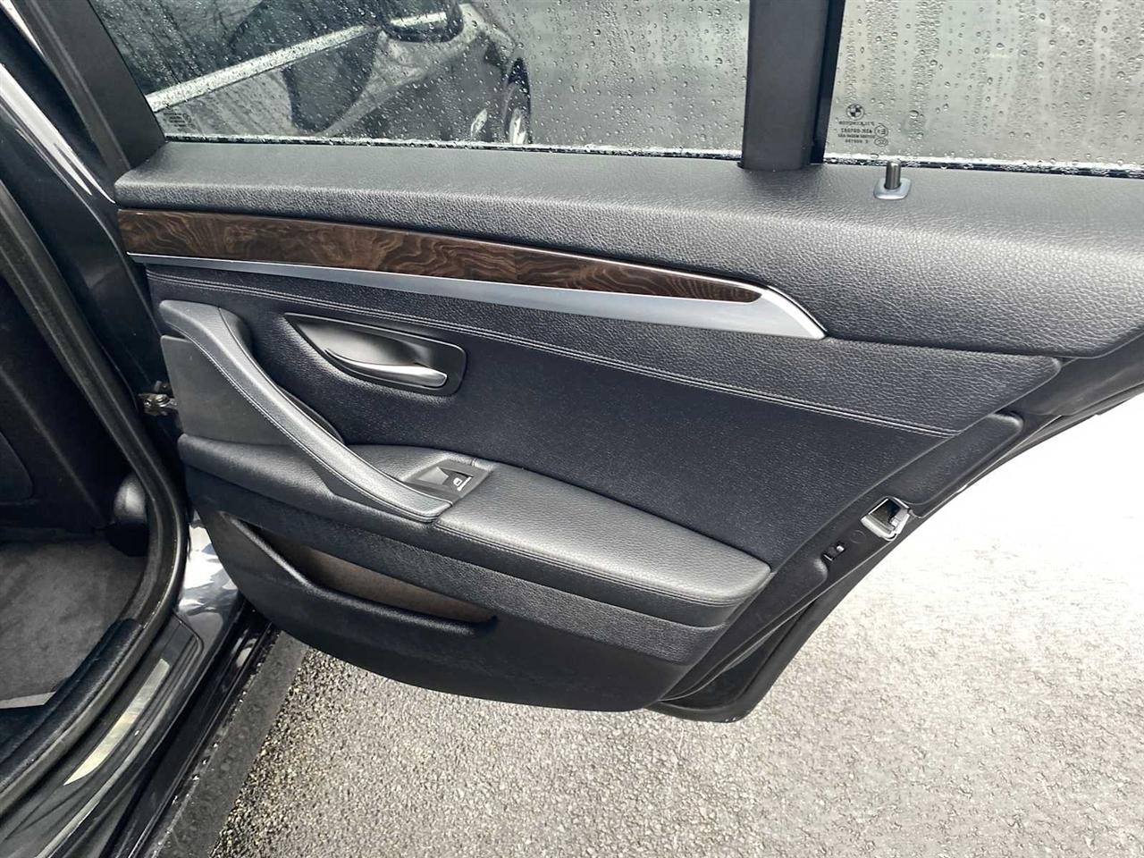 BMW 5-Series 535i xDrive 2013