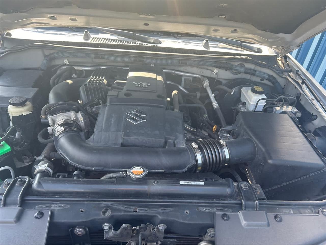 Suzuki Equator Sport Crew Cab LWB 4WD 2009