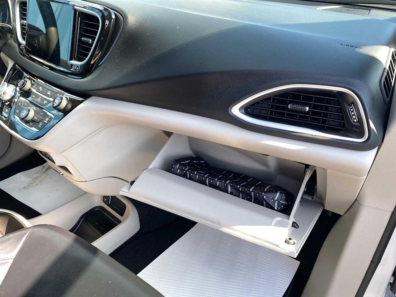 Chrysler Pacifica Touring L 2023