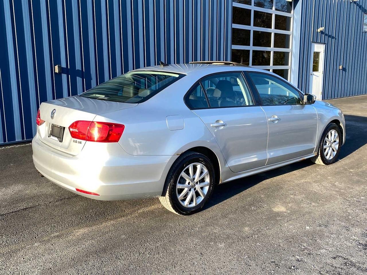 Volkswagen Jetta SE 2012