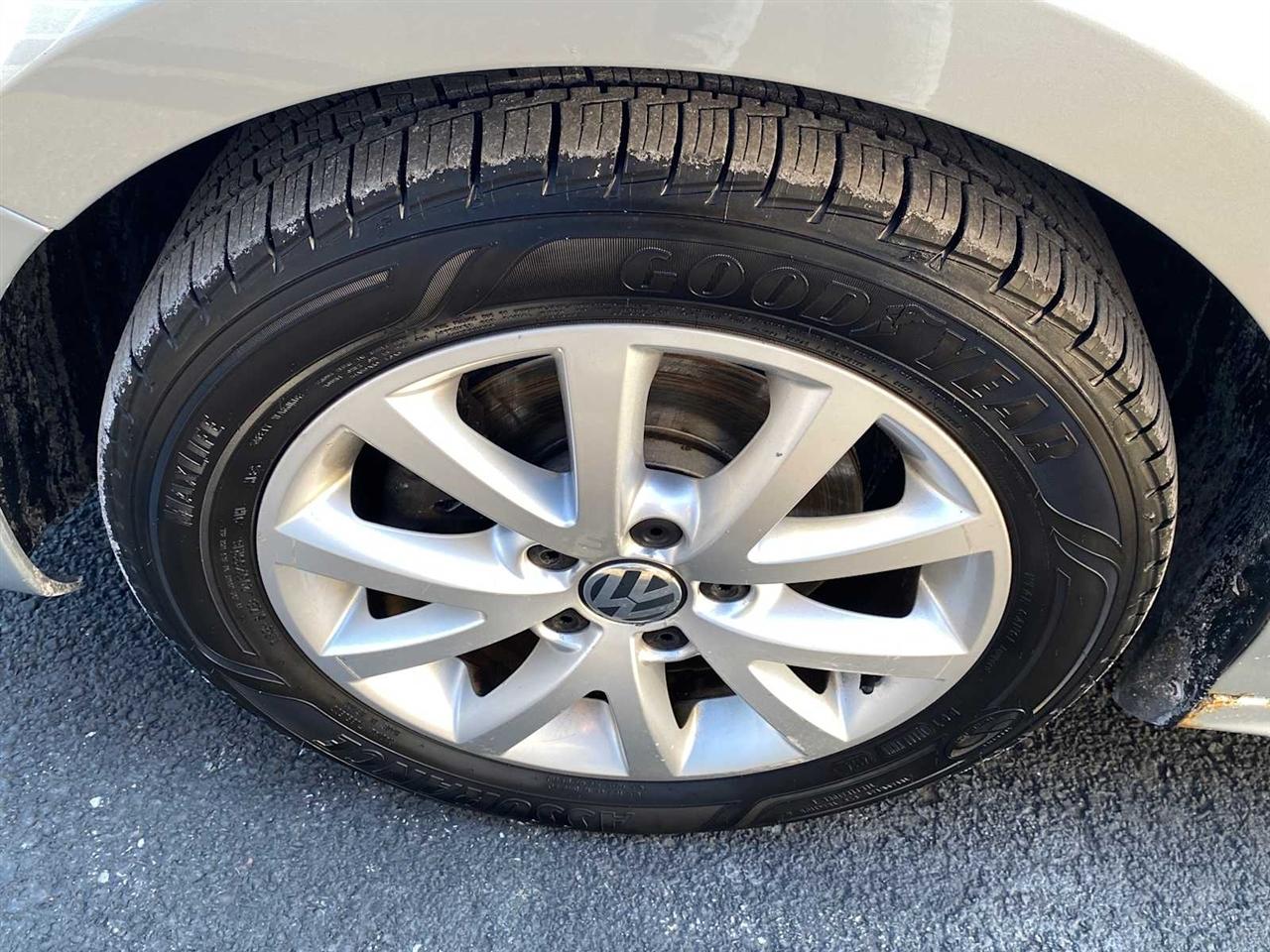 Volkswagen Jetta SE 2012