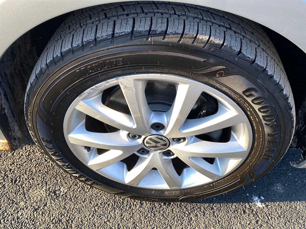 Volkswagen Jetta SE 2012