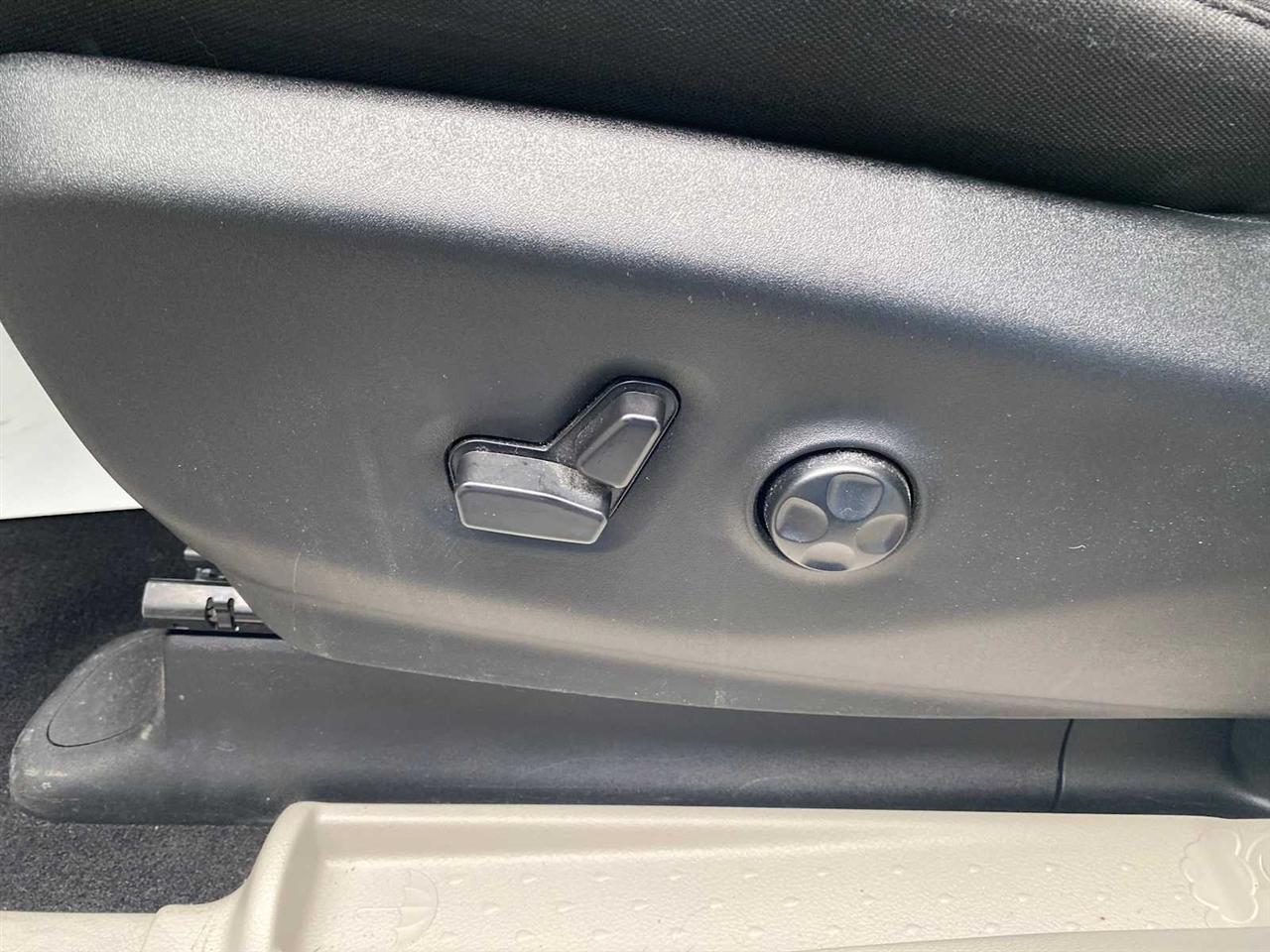 Chrysler Voyager LX 2024