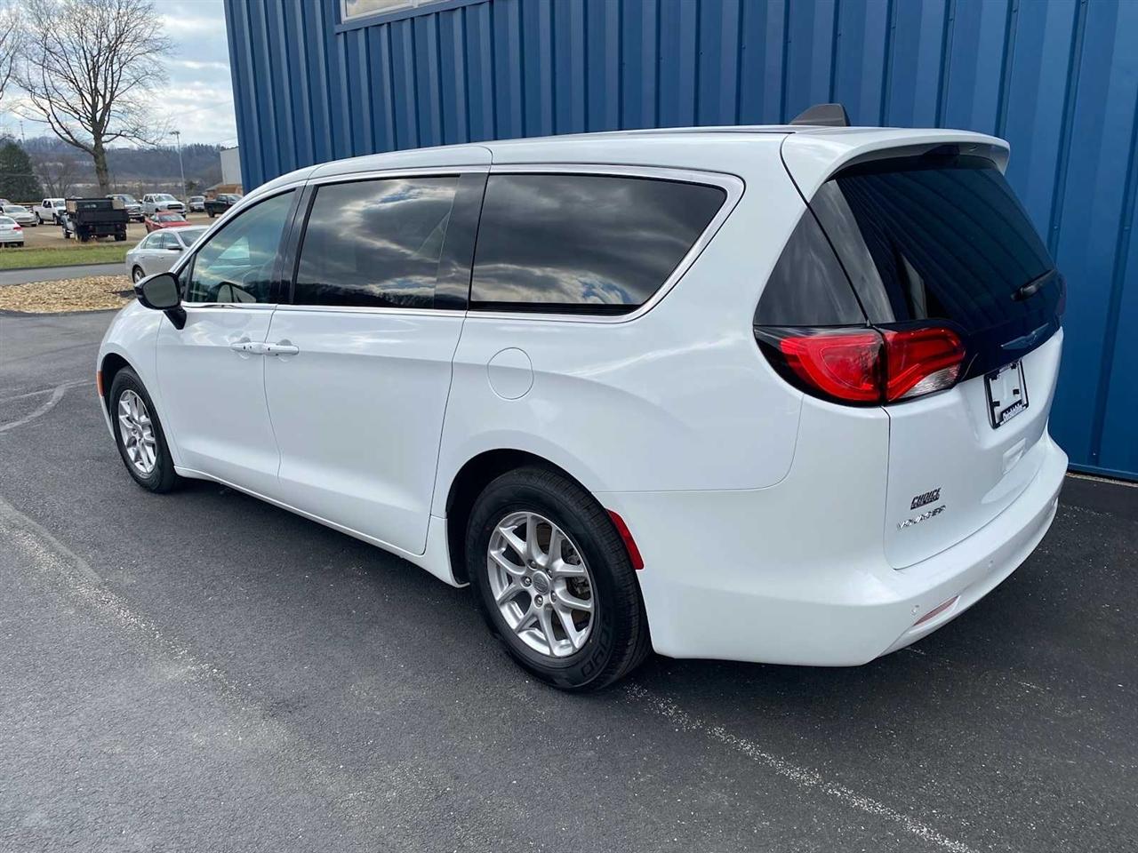 Chrysler Voyager LX 2024