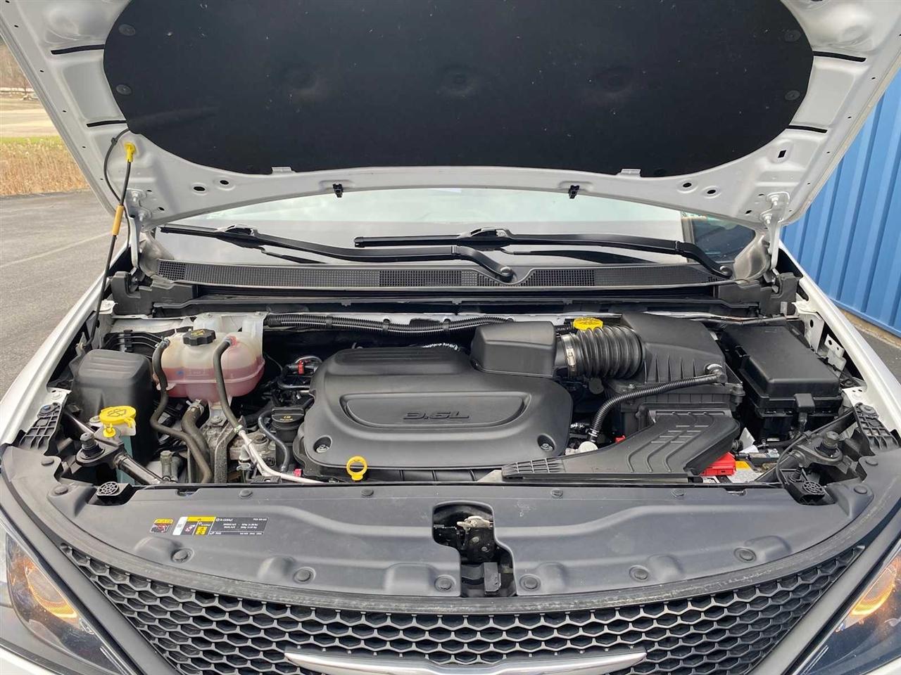 Chrysler Voyager LX 2024