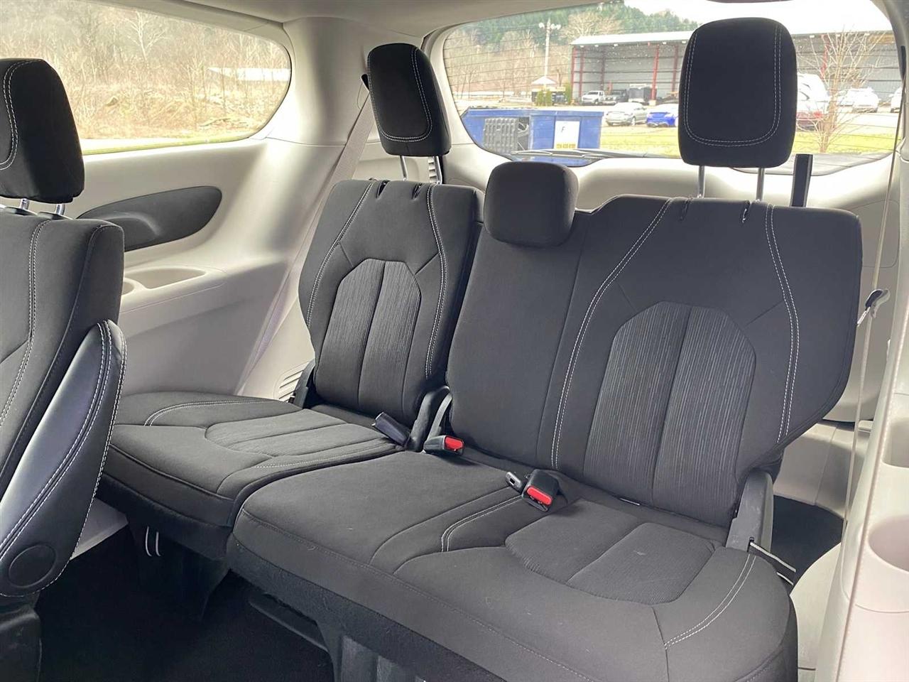 Chrysler Voyager LX 2024