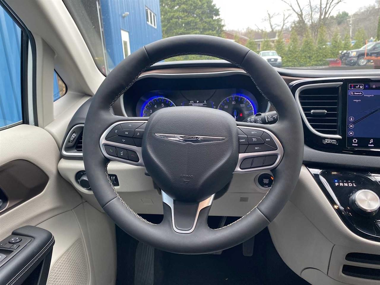 Chrysler Voyager LX 2024