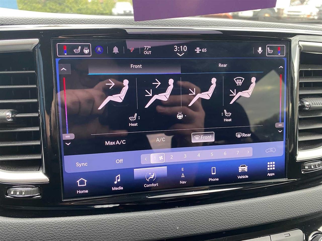 Chrysler Voyager LX 2024