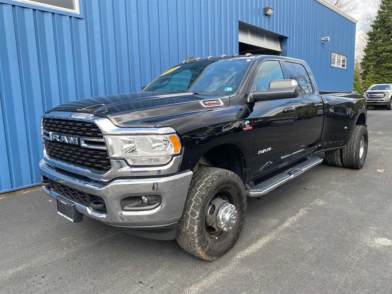 RAM 3500 Big Horn Crew Cab LWB 4WD DRW 2022