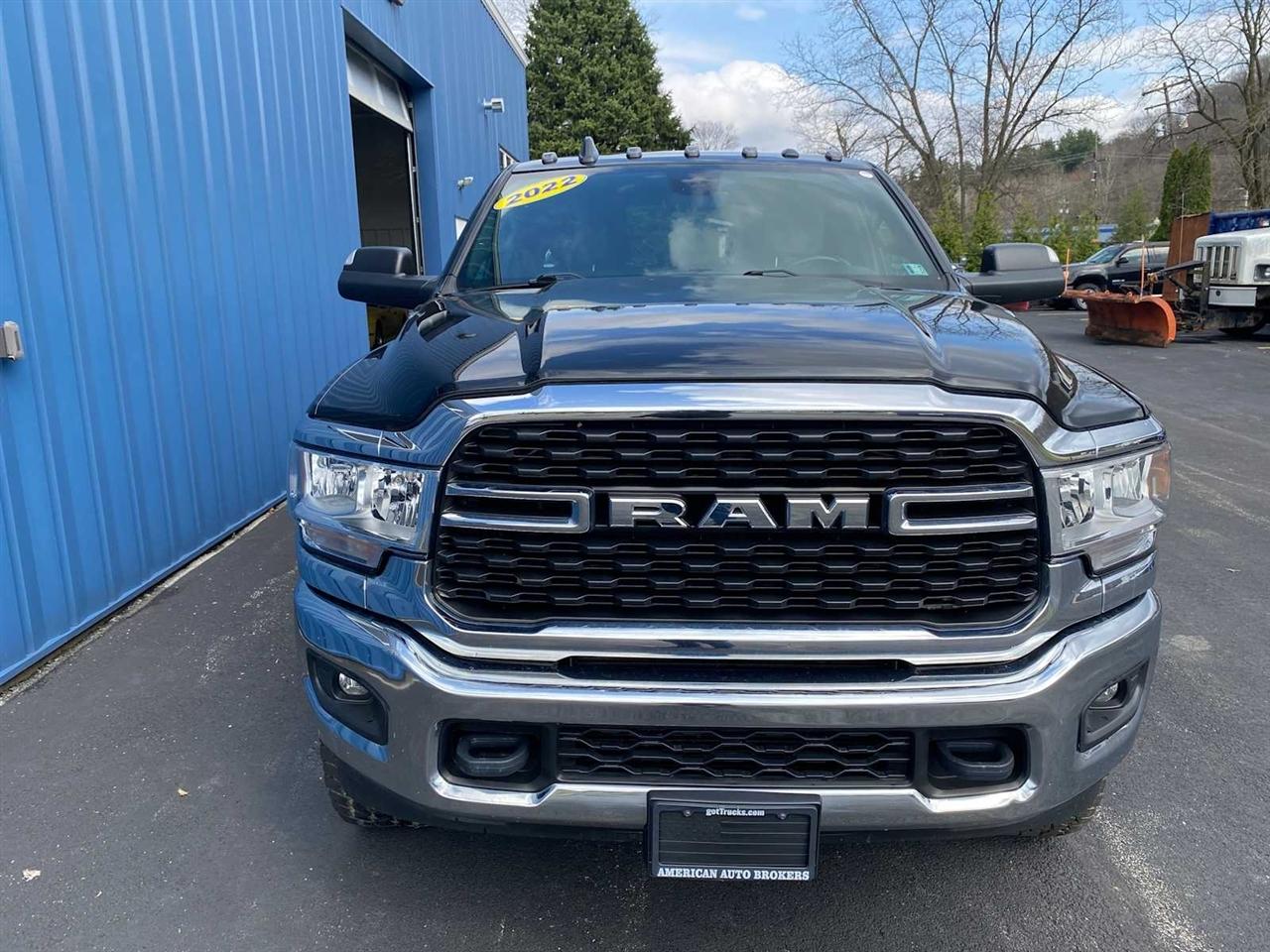 RAM 3500 Big Horn Crew Cab LWB 4WD DRW 2022
