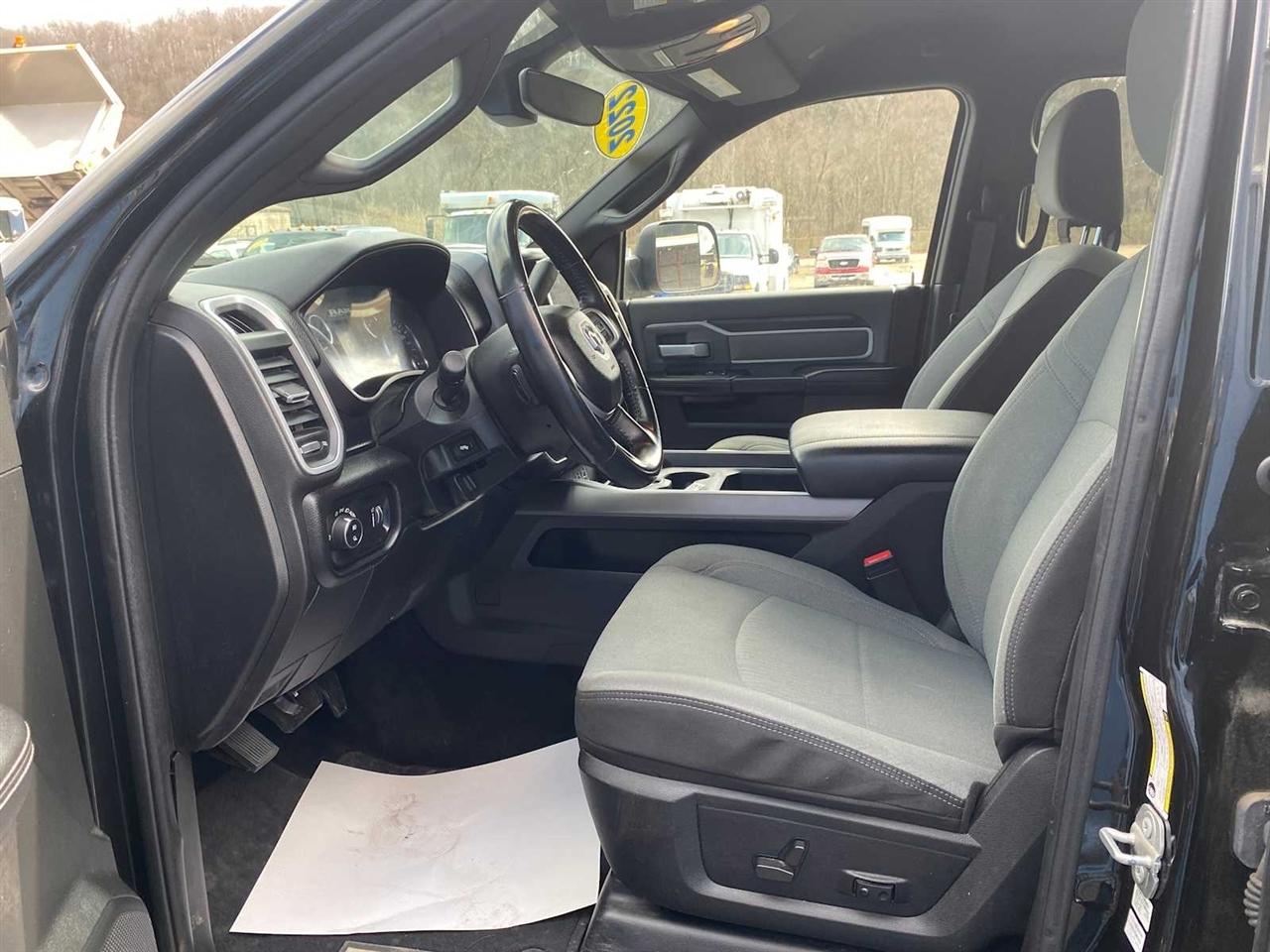 RAM 3500 Big Horn Crew Cab LWB 4WD DRW 2022