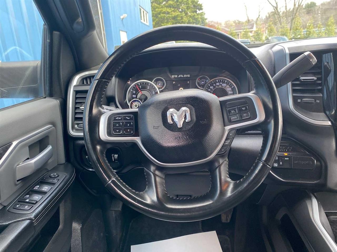 RAM 3500 Big Horn Crew Cab LWB 4WD DRW 2022