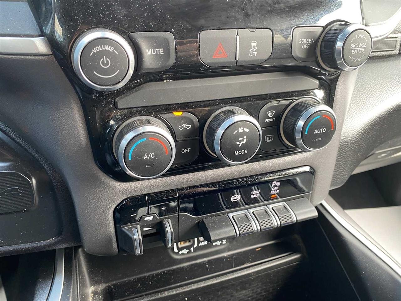 RAM 3500 Big Horn Crew Cab LWB 4WD DRW 2022