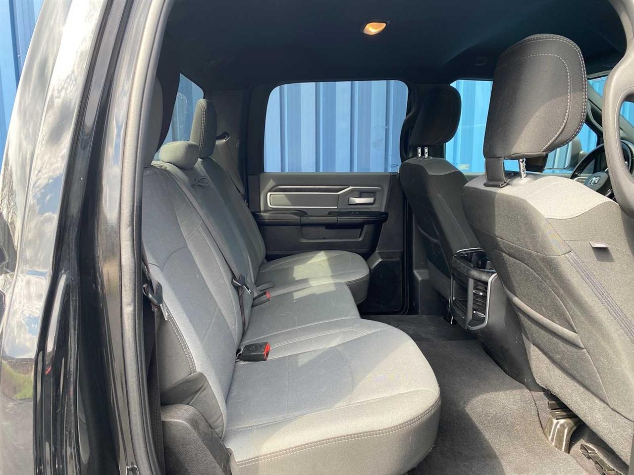 RAM 3500 Big Horn Crew Cab LWB 4WD DRW 2022