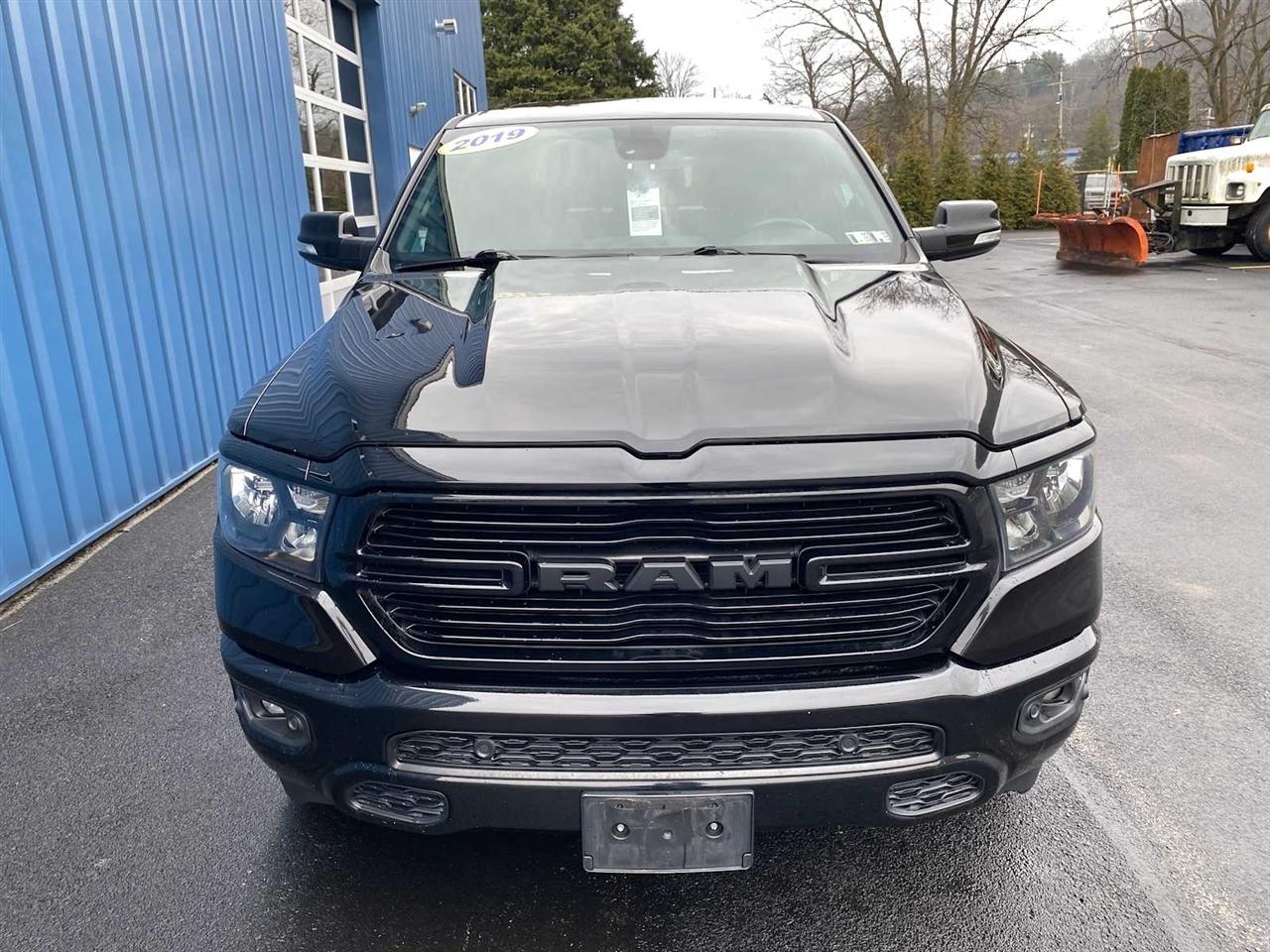 RAM 1500 Big Horn Crew Cab SWB 4WD 2019
