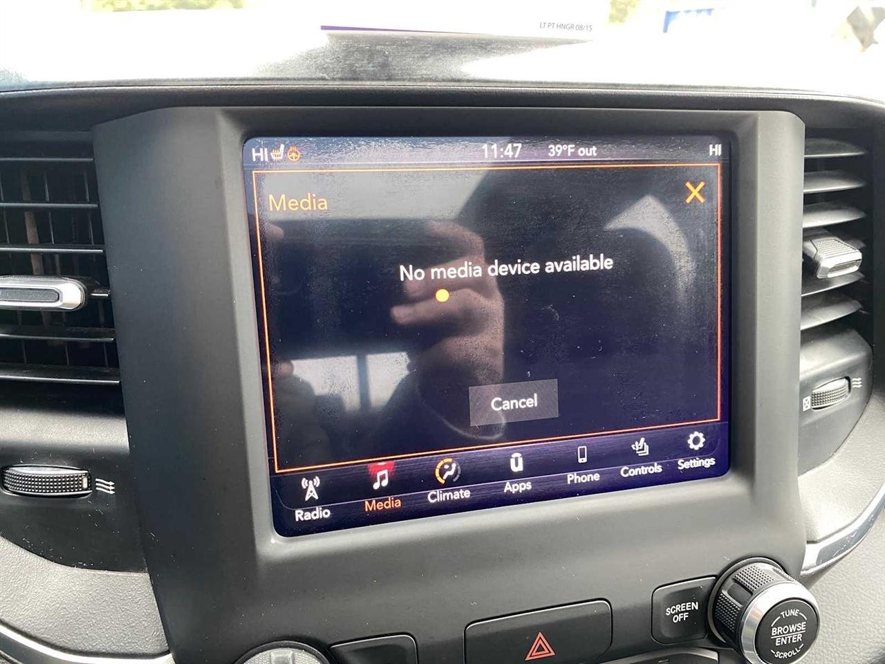 RAM 1500 Big Horn Crew Cab SWB 4WD 2019