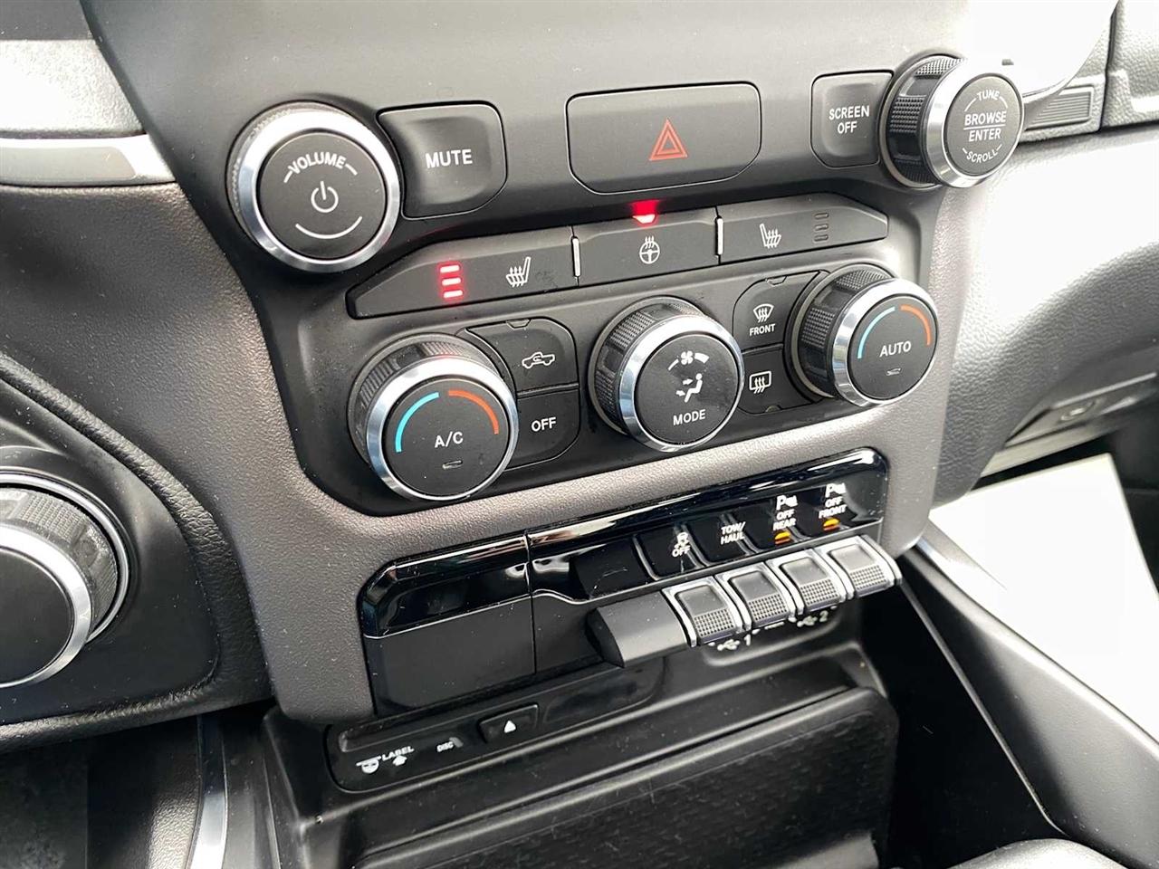 RAM 1500 Big Horn Crew Cab SWB 4WD 2019