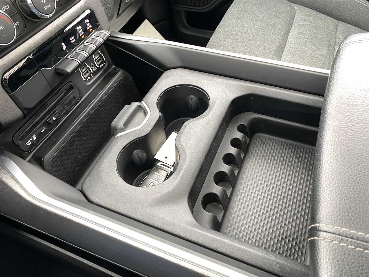 RAM 1500 Big Horn Crew Cab SWB 4WD 2019