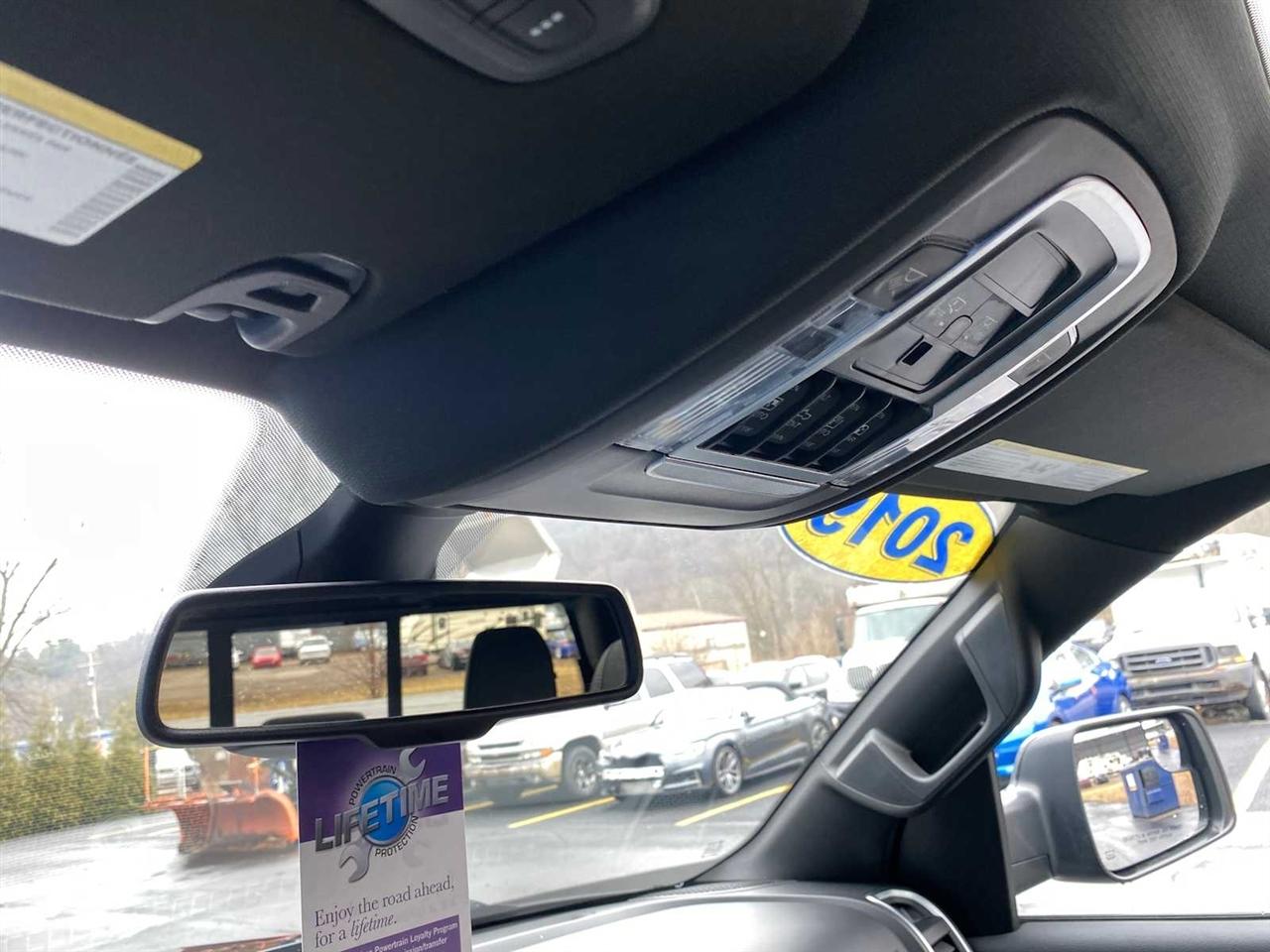 RAM 1500 Big Horn Crew Cab SWB 4WD 2019