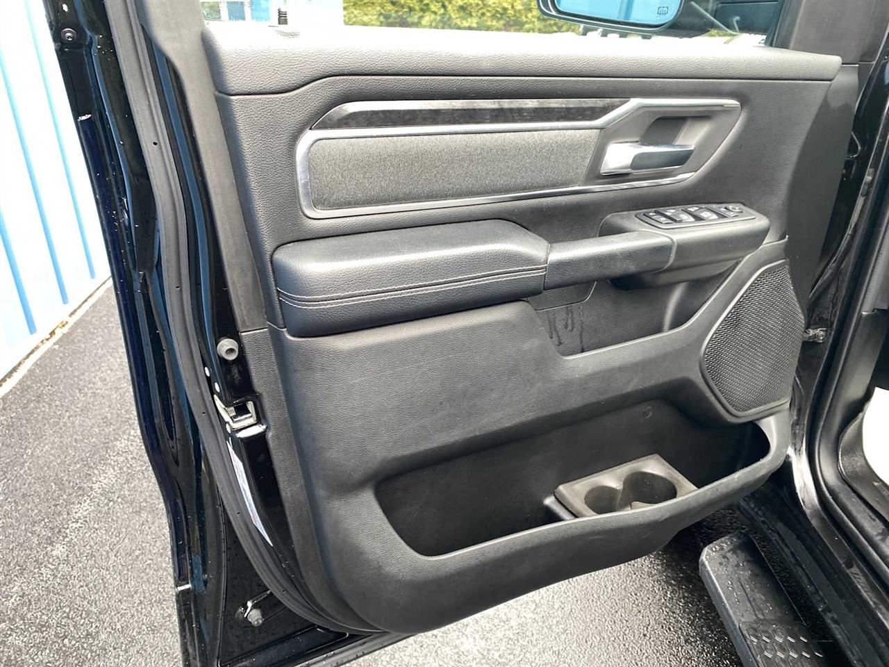 RAM 1500 Big Horn Crew Cab SWB 4WD 2019