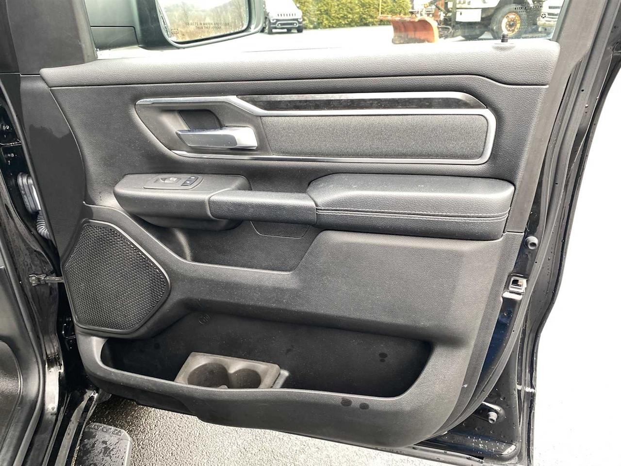 RAM 1500 Big Horn Crew Cab SWB 4WD 2019