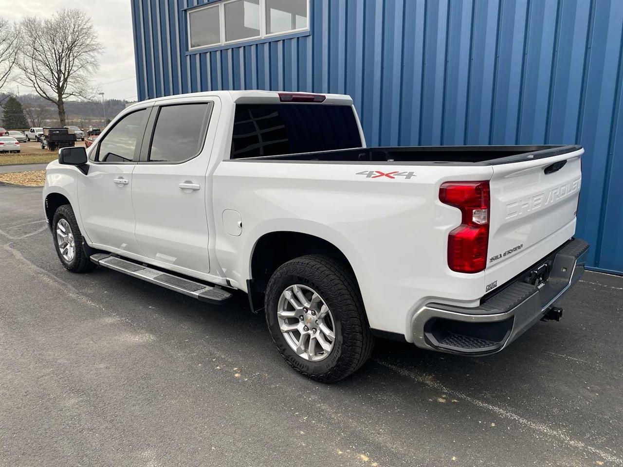Chevrolet Silverado 1500 LT Crew Cab 4WD 2023