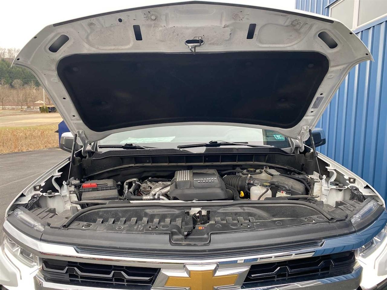 Chevrolet Silverado 1500 LT Crew Cab 4WD 2023