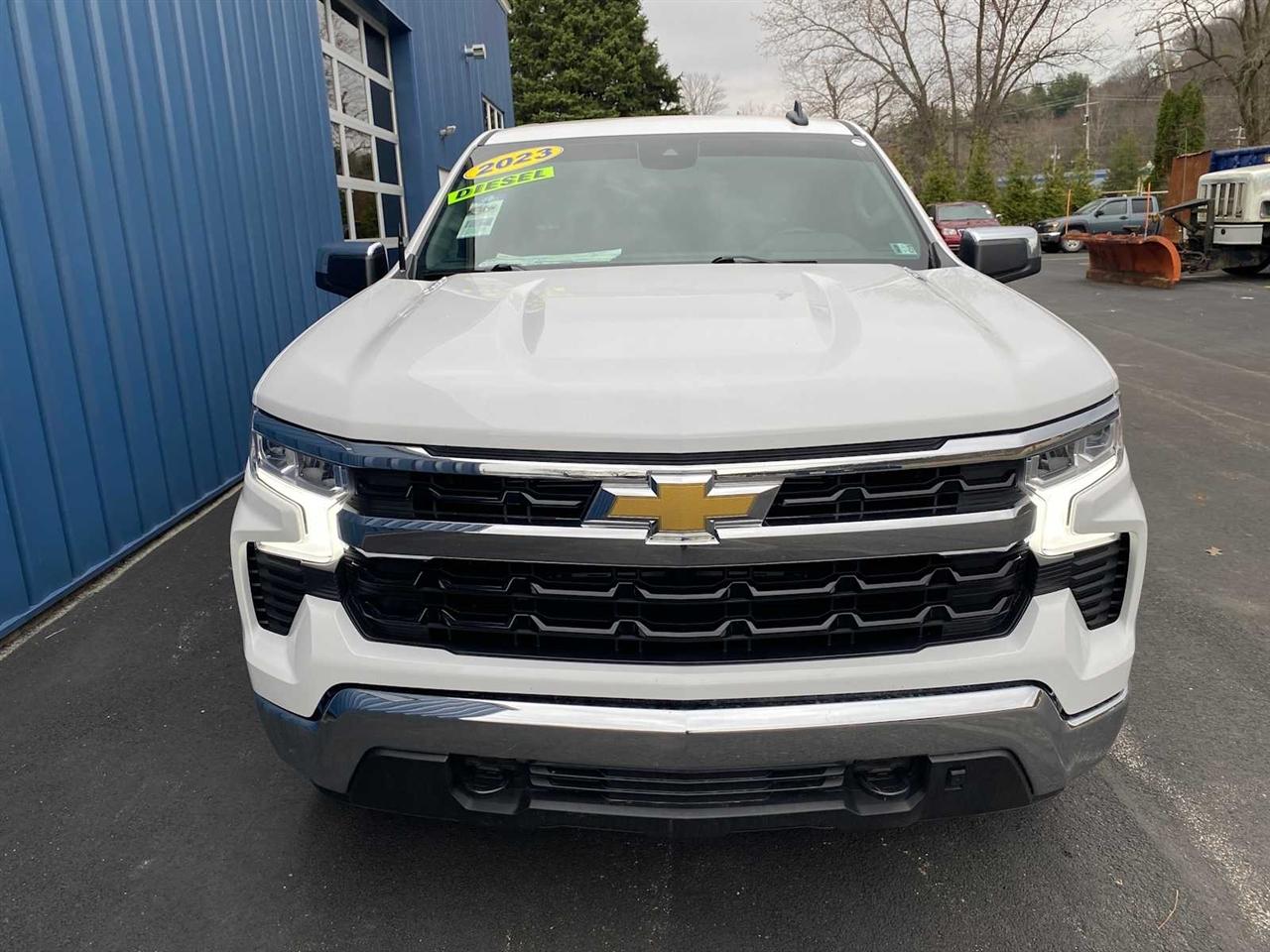 Chevrolet Silverado 1500 LT Crew Cab 4WD 2023
