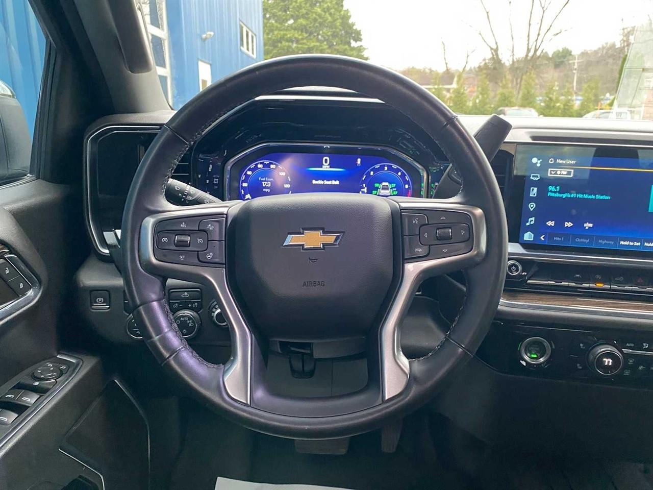 Chevrolet Silverado 1500 LT Crew Cab 4WD 2023
